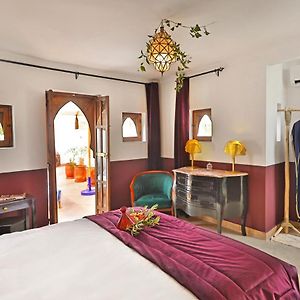 Camera con letto king size